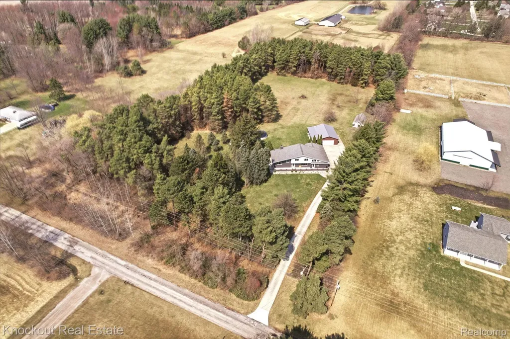 9239 Lange Road Birch Run Township MI 48415