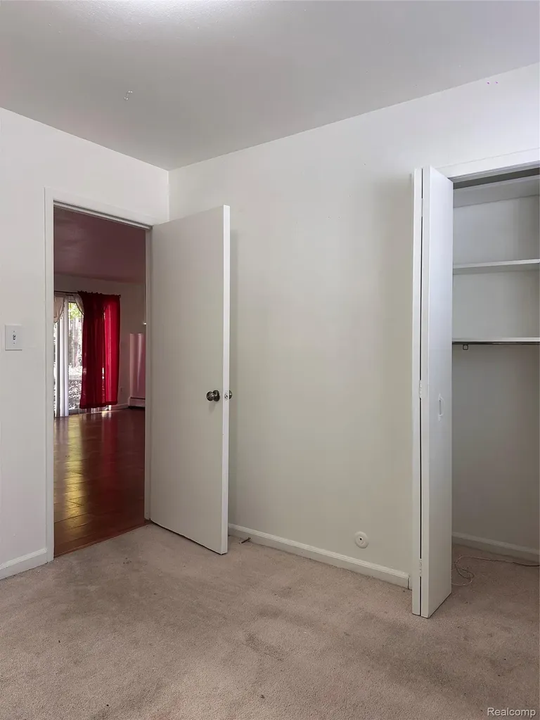 7421 Heather Heath West Bloomfield Charter Township MI 48322