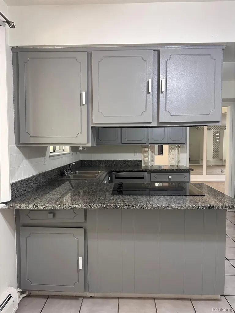 7421 Heather Heath West Bloomfield Charter Township MI 48322