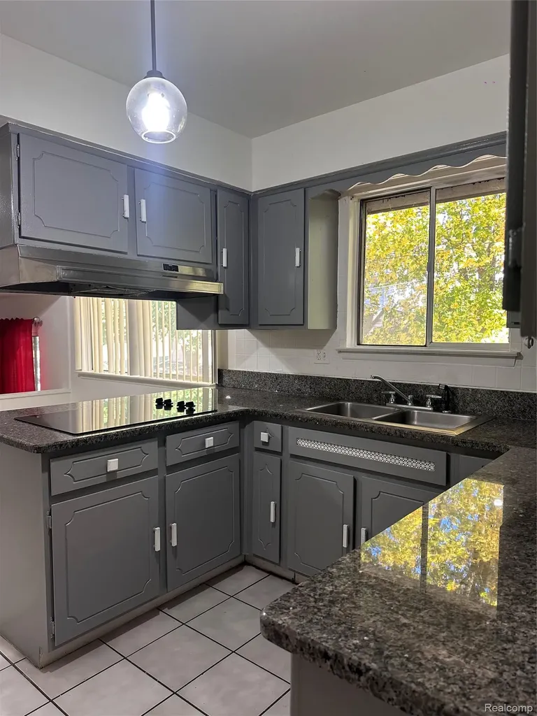 7421 Heather Heath West Bloomfield Charter Township MI 48322