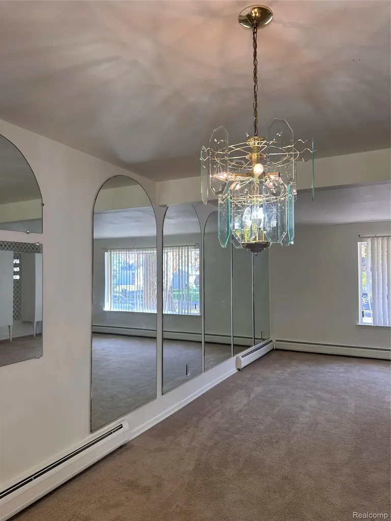 7421 Heather Heath West Bloomfield Charter Township MI 48322