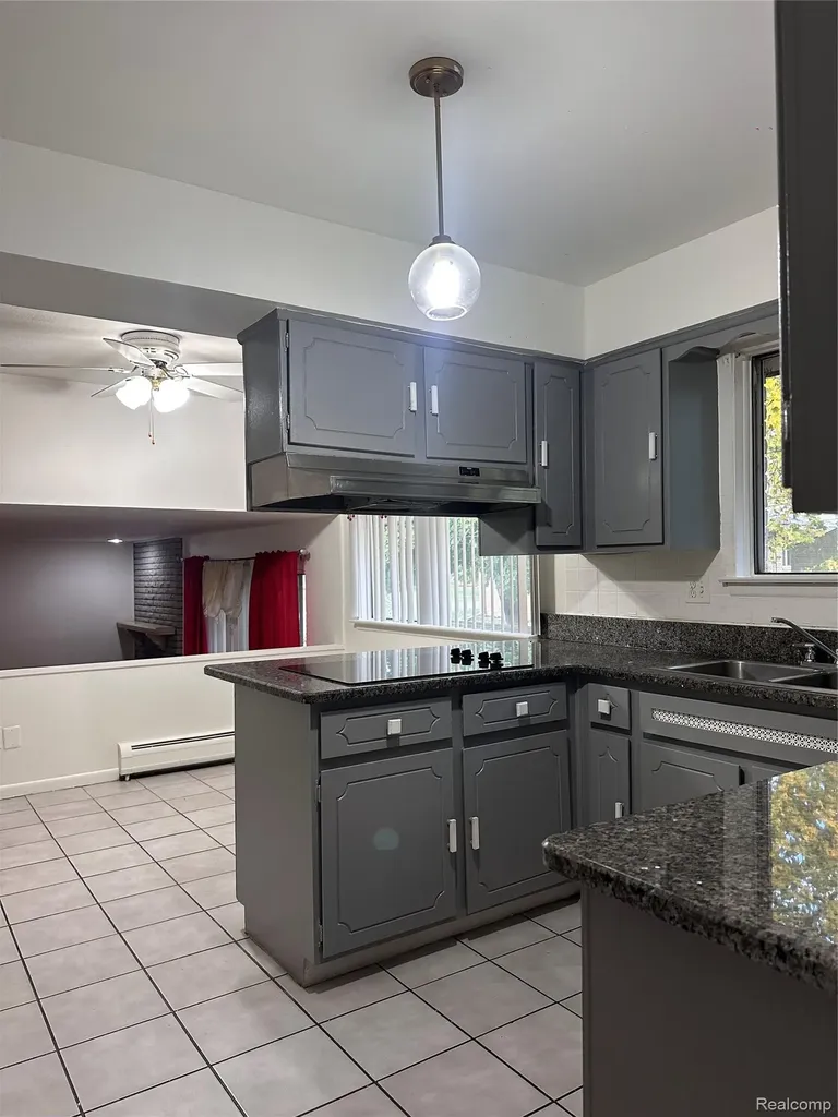 7421 Heather Heath West Bloomfield Charter Township MI 48322
