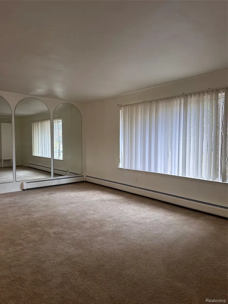 7421 Heather Heath West Bloomfield Charter Township MI 48322