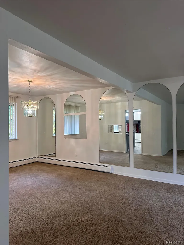 7421 Heather Heath West Bloomfield Charter Township MI 48322