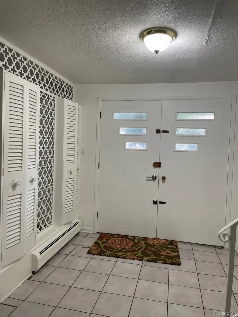7421 Heather Heath West Bloomfield Charter Township MI 48322