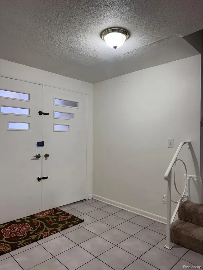 7421 Heather Heath West Bloomfield Charter Township MI 48322
