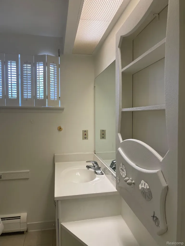 7421 Heather Heath West Bloomfield Charter Township MI 48322