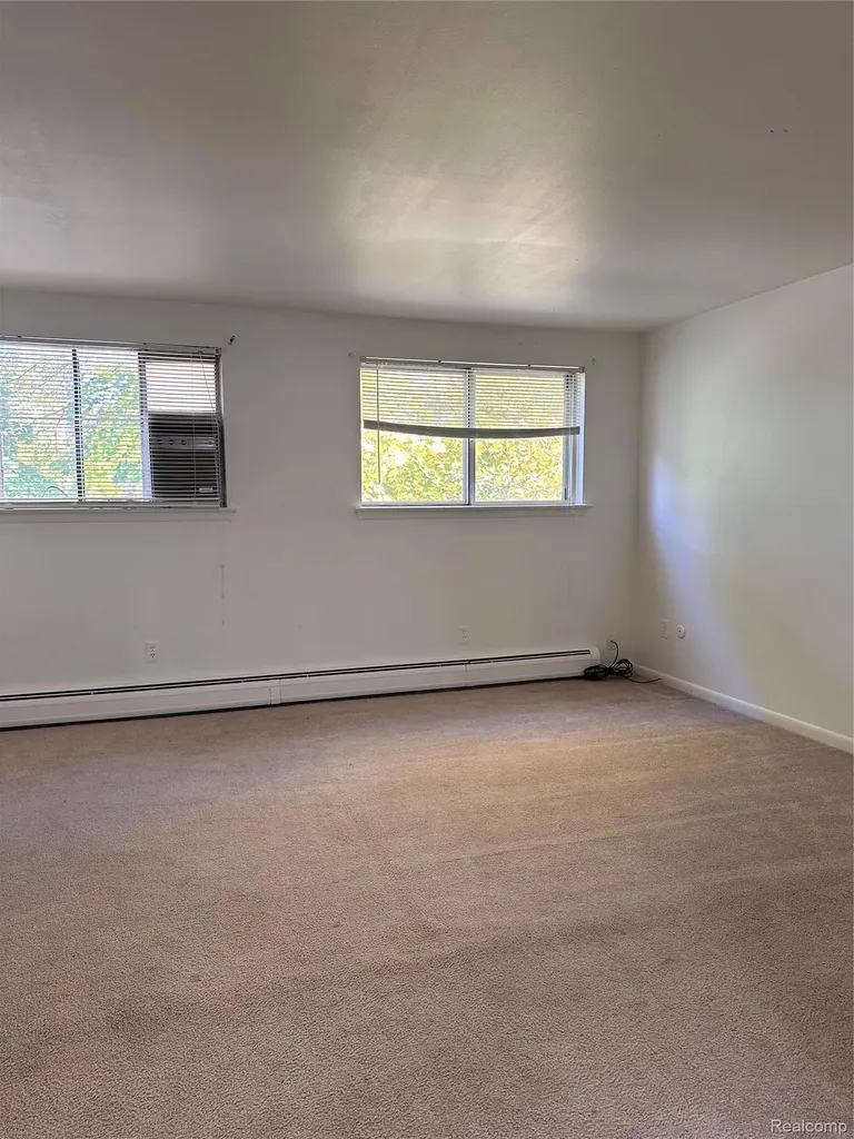 7421 Heather Heath West Bloomfield Charter Township MI 48322
