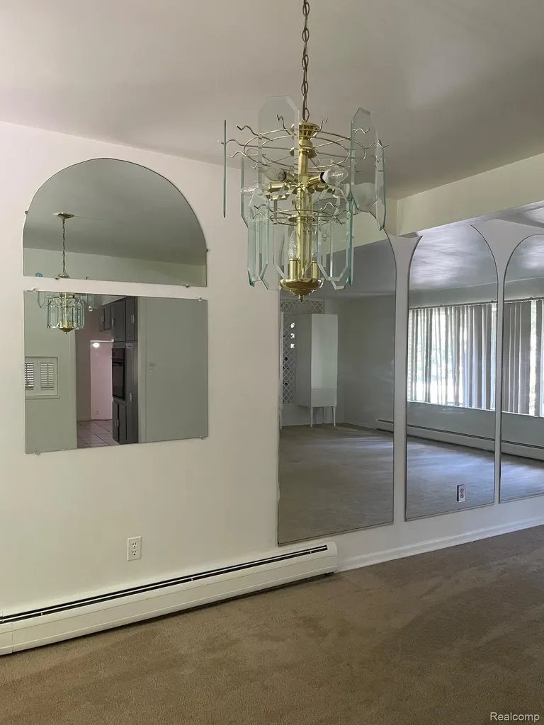 7421 Heather Heath West Bloomfield Charter Township MI 48322