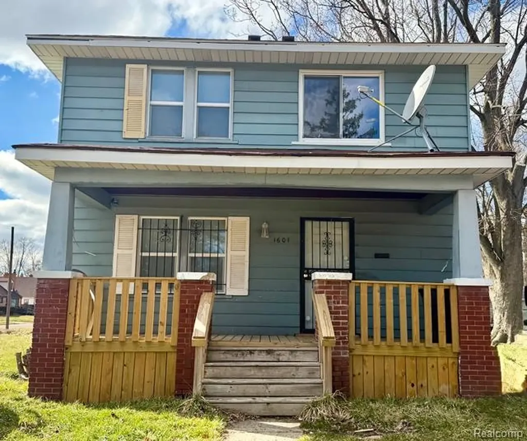 1601 Forest Hill Avenue Flint City MI 48504