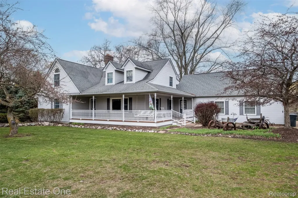 11030 Marshall Road Green Oak Township MI 48178