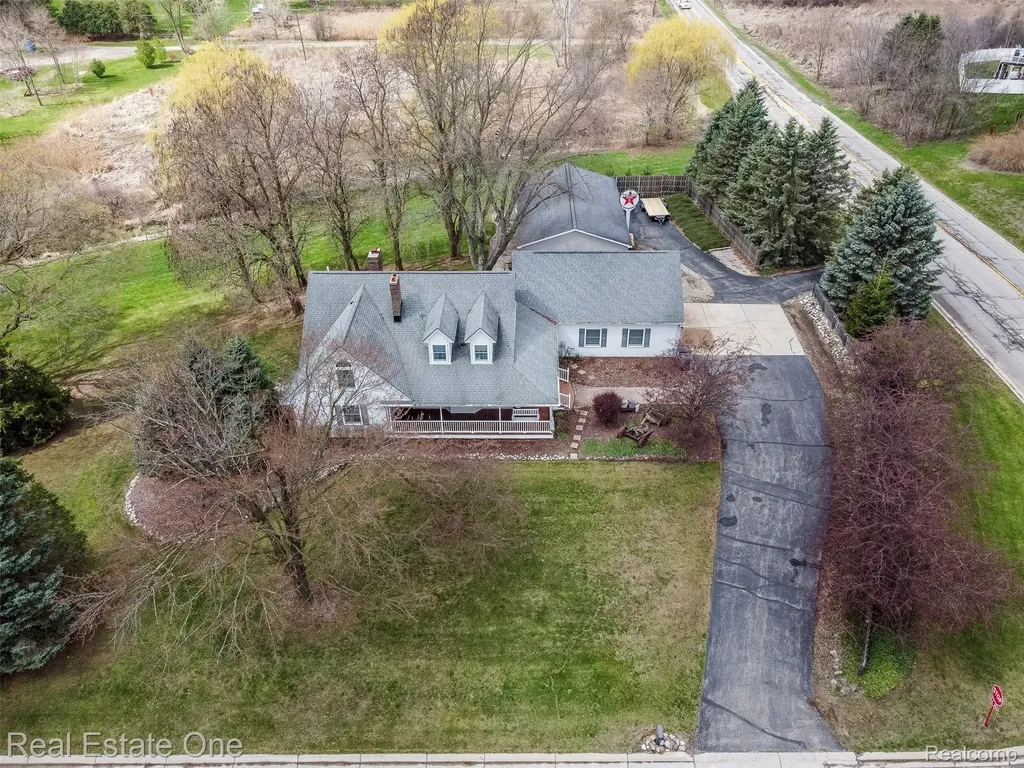 11030 Marshall Road Green Oak Township MI 48178