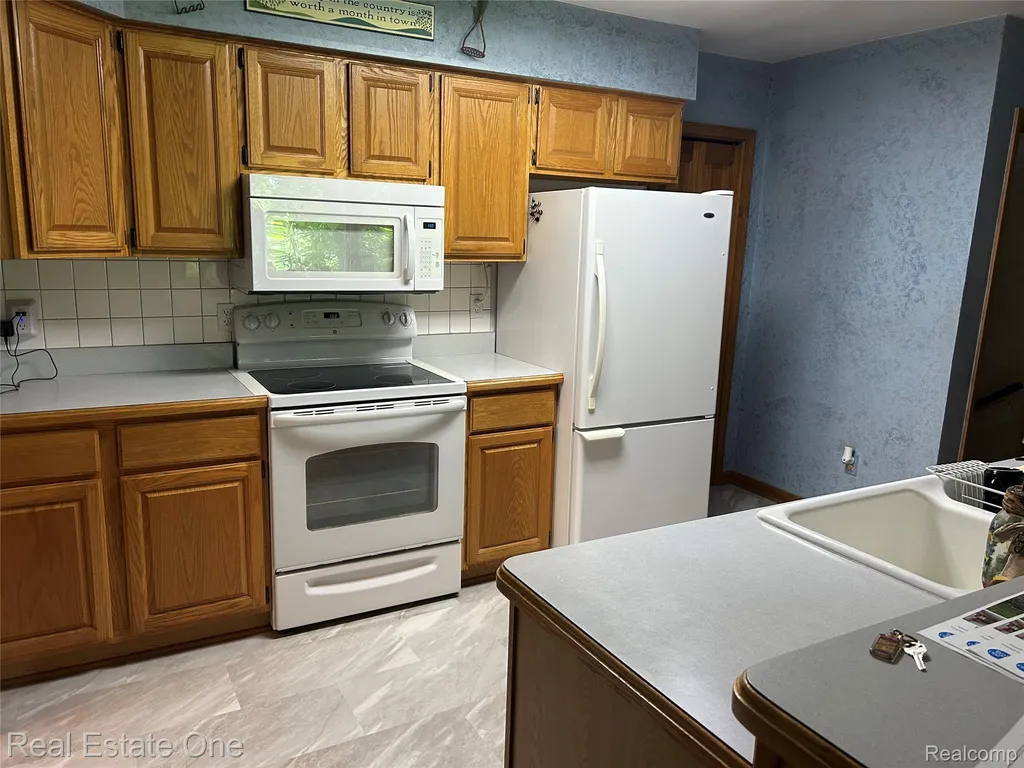 11030 Marshall Road Green Oak Township MI 48178