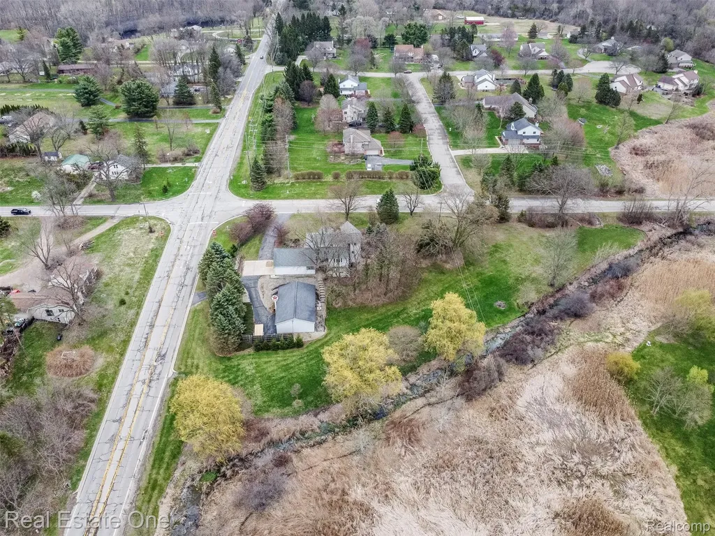 11030 Marshall Road Green Oak Township MI 48178