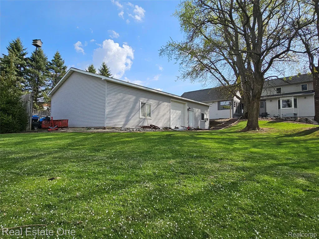 11030 Marshall Road Green Oak Township MI 48178