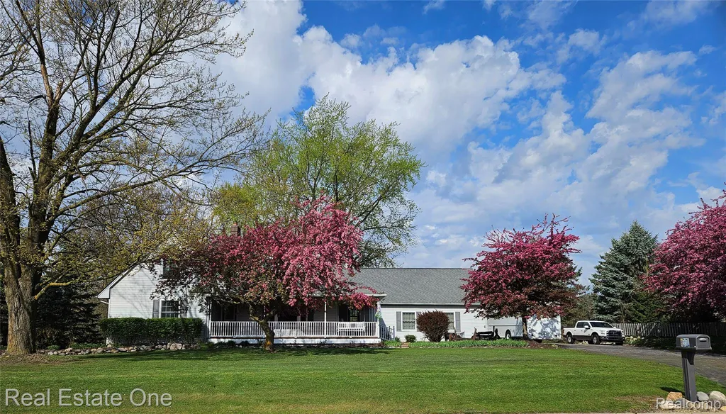 11030 Marshall Road Green Oak Township MI 48178