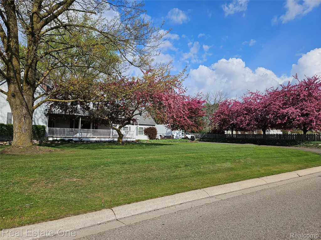 11030 Marshall Road Green Oak Township MI 48178