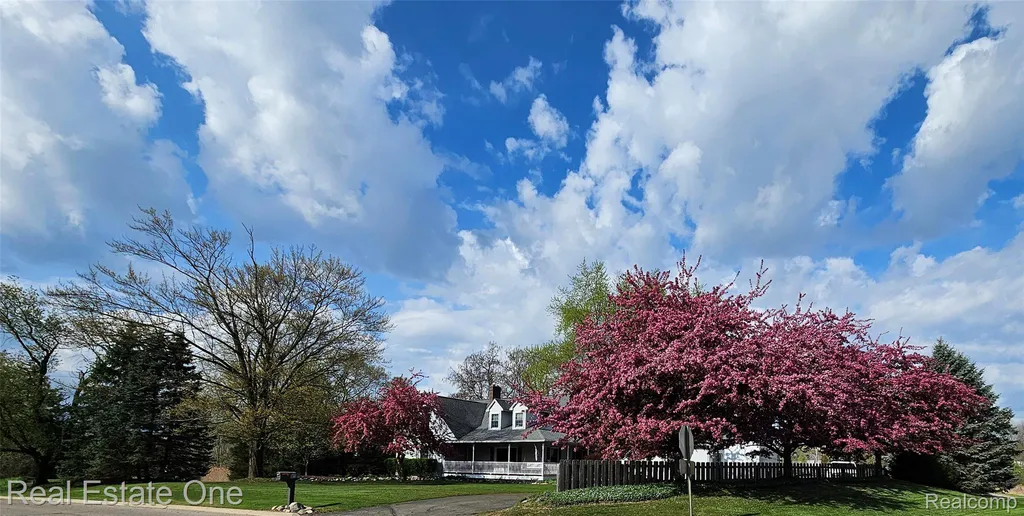 11030 Marshall Road Green Oak Township MI 48178