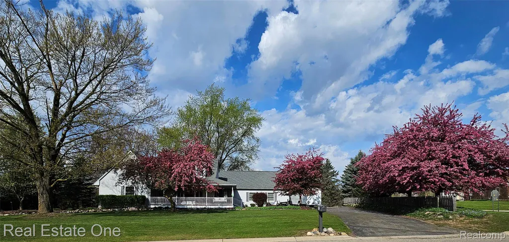 11030 Marshall Road Green Oak Township MI 48178