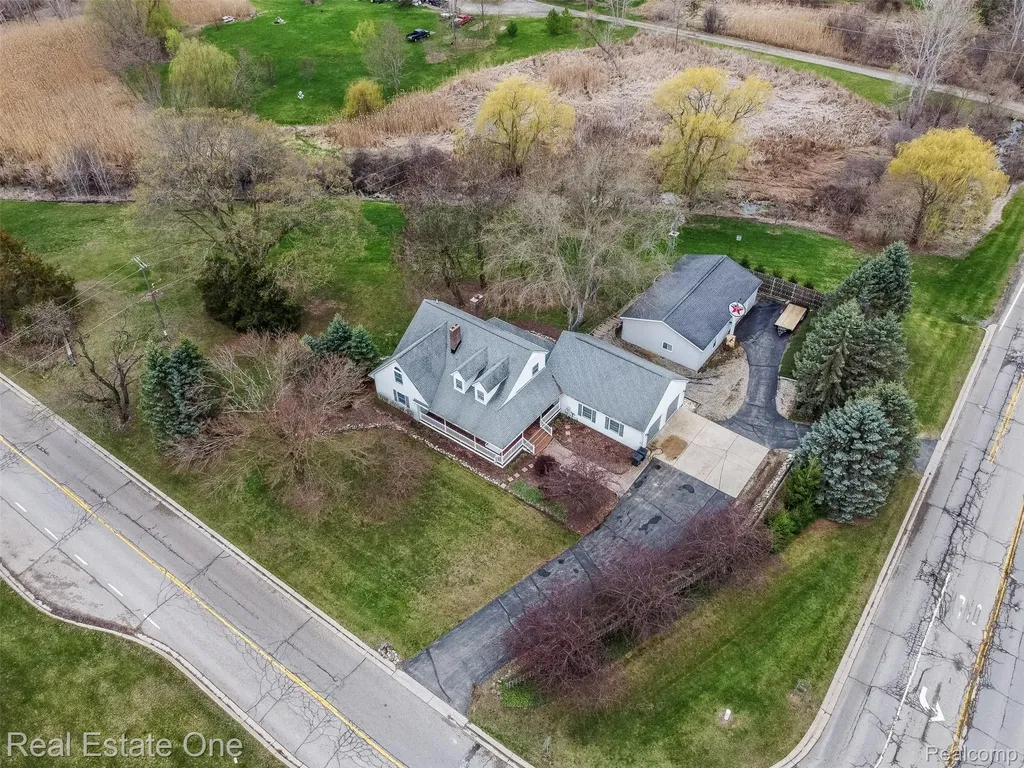 11030 Marshall Road Green Oak Township MI 48178