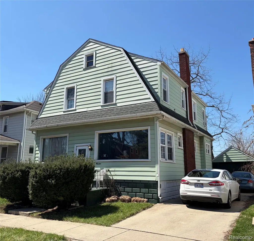 300 2nd Street Wyandotte City MI 48192