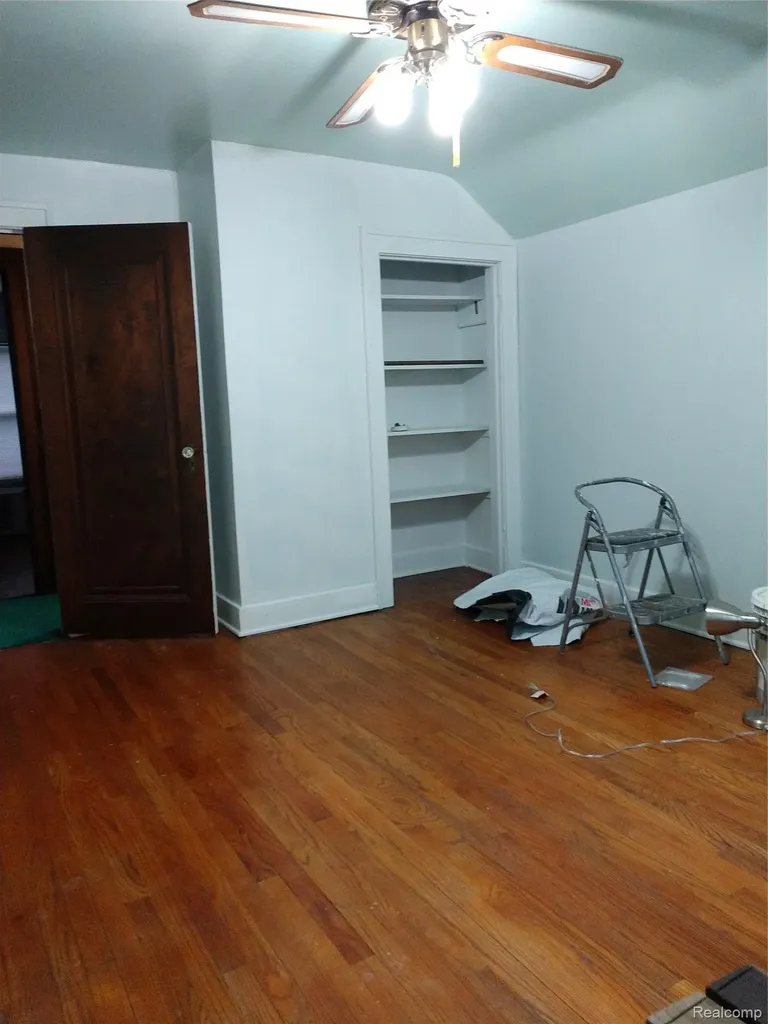 2212 Hoff Street Flint City MI 48506