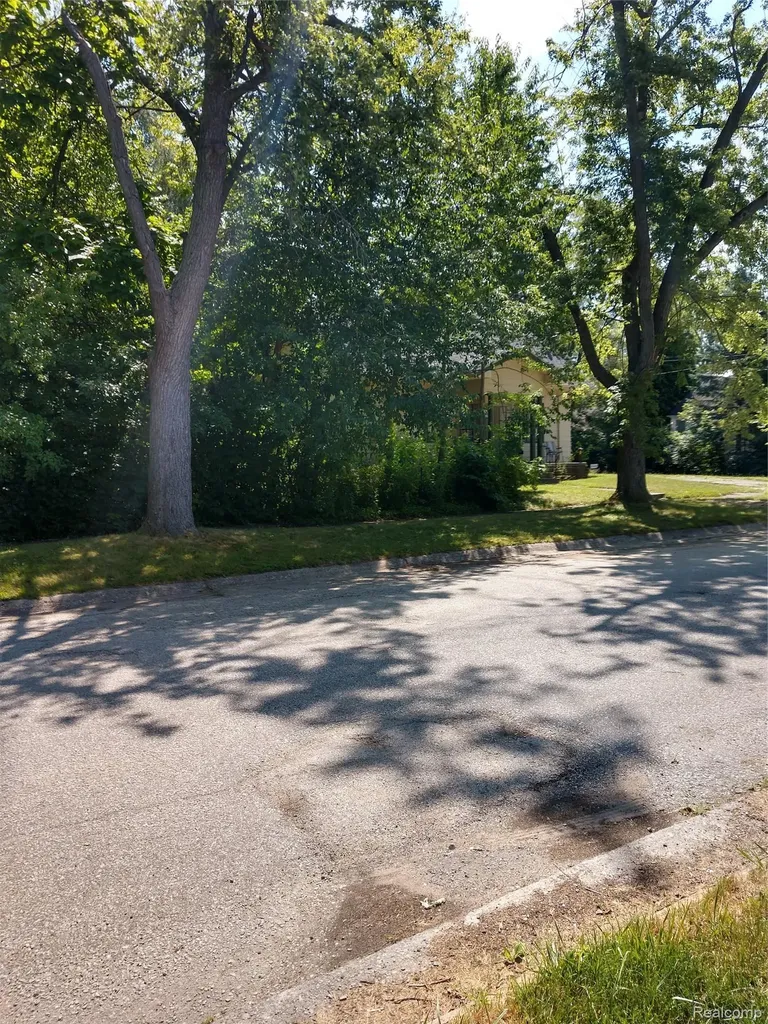 2212 Hoff Street Flint City MI 48506