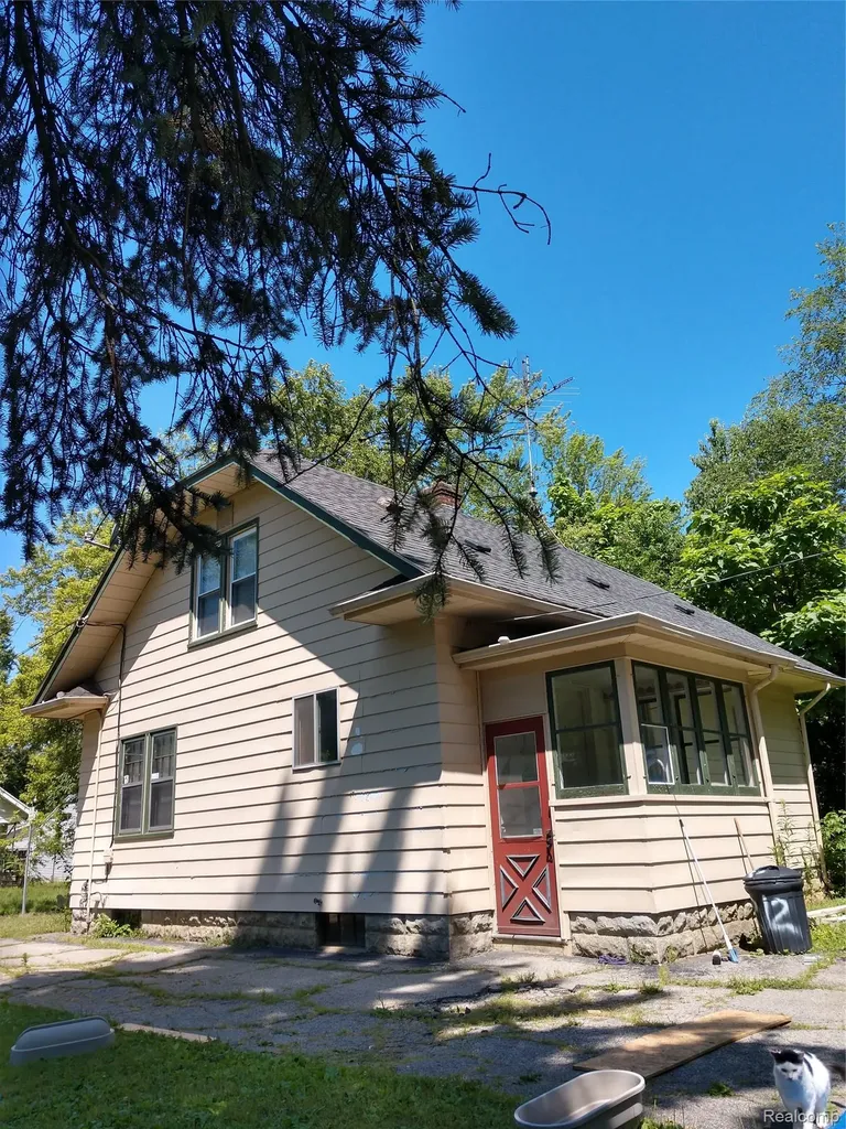 2212 Hoff Street Flint City MI 48506