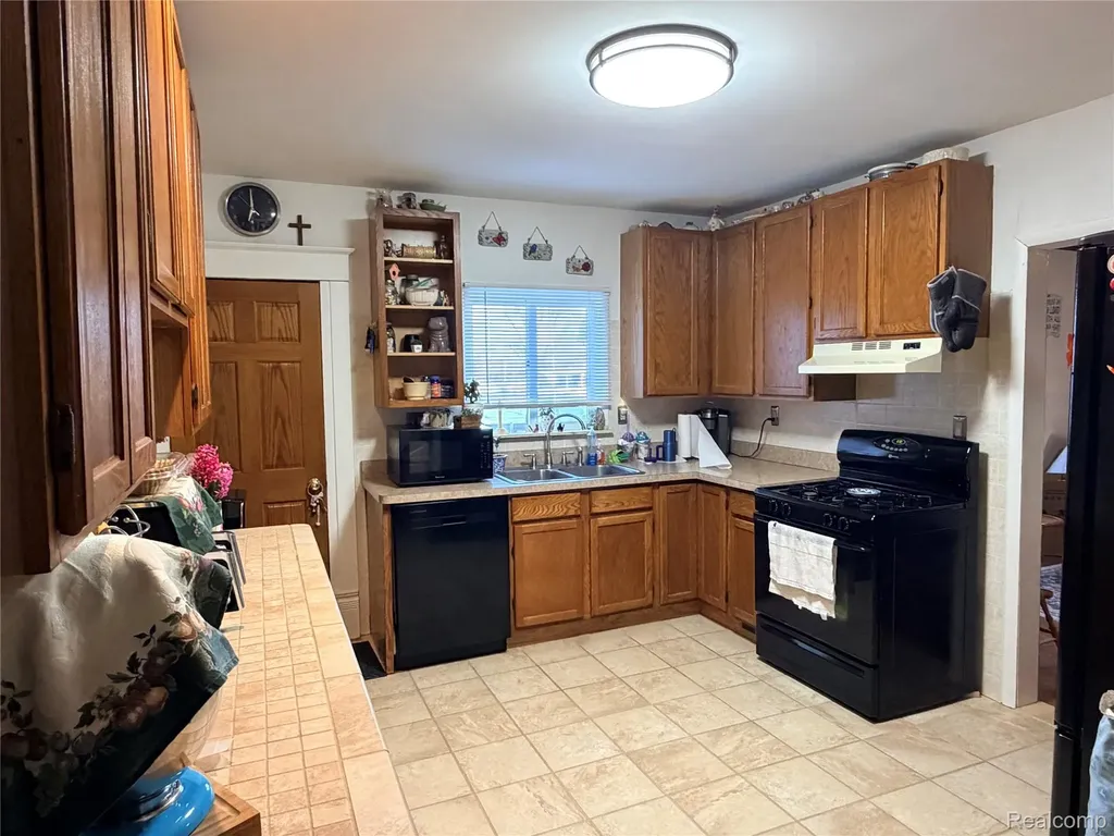 6038 Byron Road Cohoctah Township MI 48855