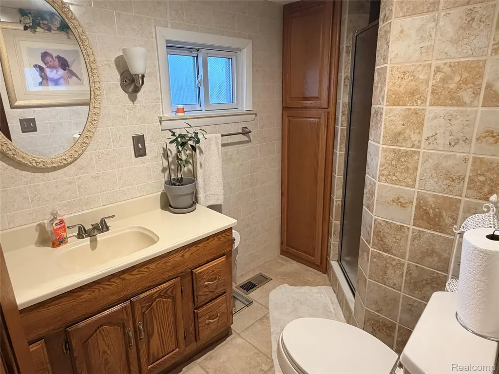 6038 Byron Road Cohoctah Township MI 48855