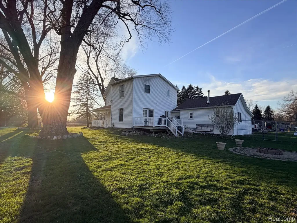 6038 Byron Road Cohoctah Township MI 48855