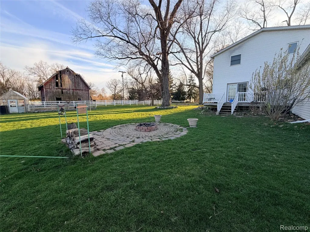 6038 Byron Road Cohoctah Township MI 48855