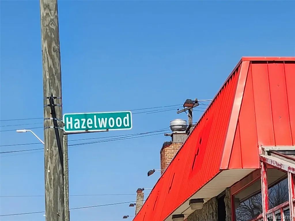 130 Hazelwood Street Detroit City MI 48202