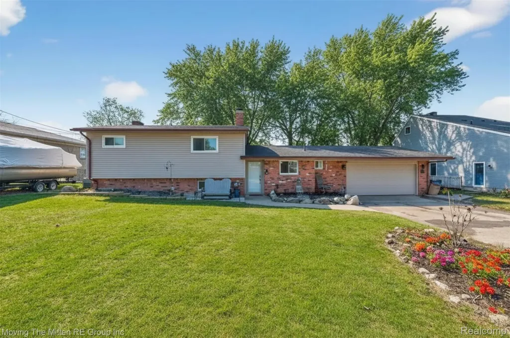 2965 Barkman Drive Waterford Charter Township MI 48329