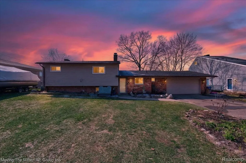 2965 Barkman Drive Waterford Charter Township MI 48329