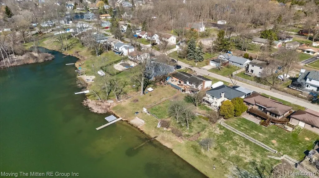 2965 Barkman Drive Waterford Charter Township MI 48329