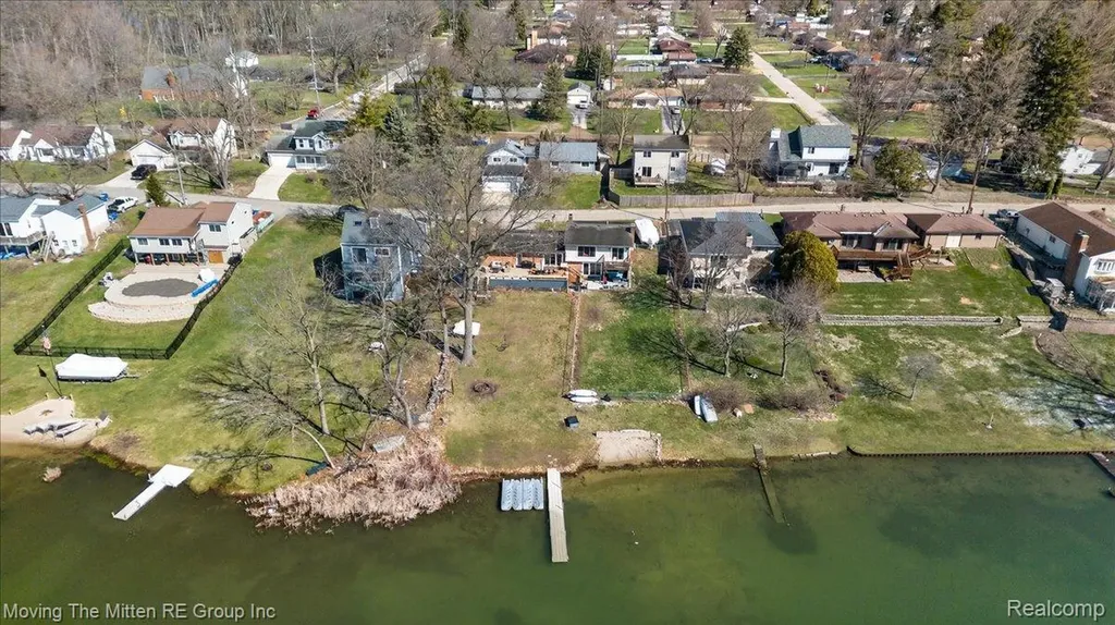 2965 Barkman Drive Waterford Charter Township MI 48329