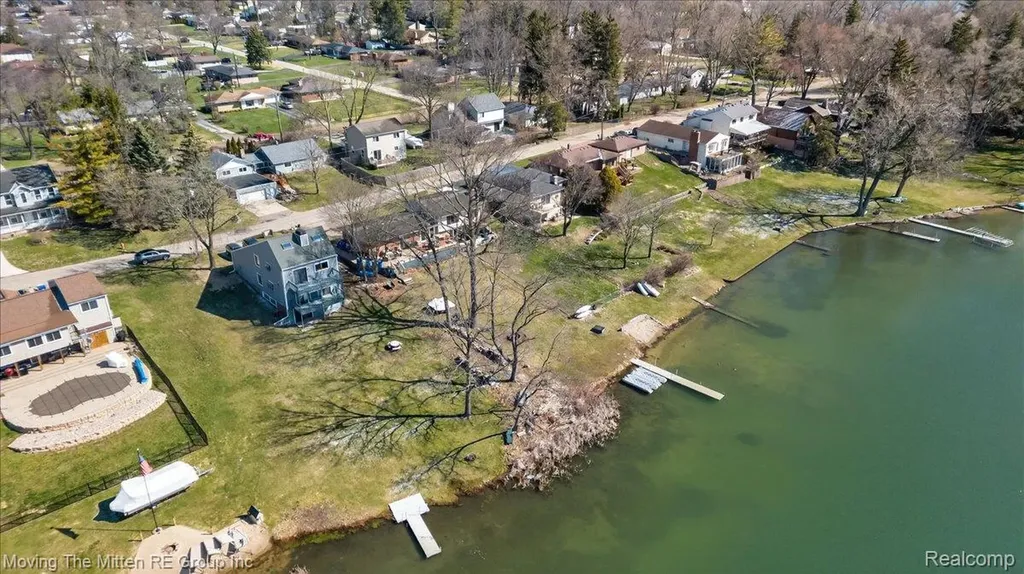 2965 Barkman Drive Waterford Charter Township MI 48329