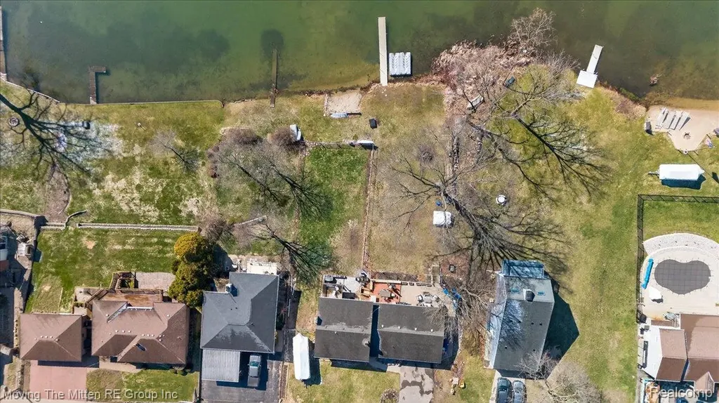 2965 Barkman Drive Waterford Charter Township MI 48329