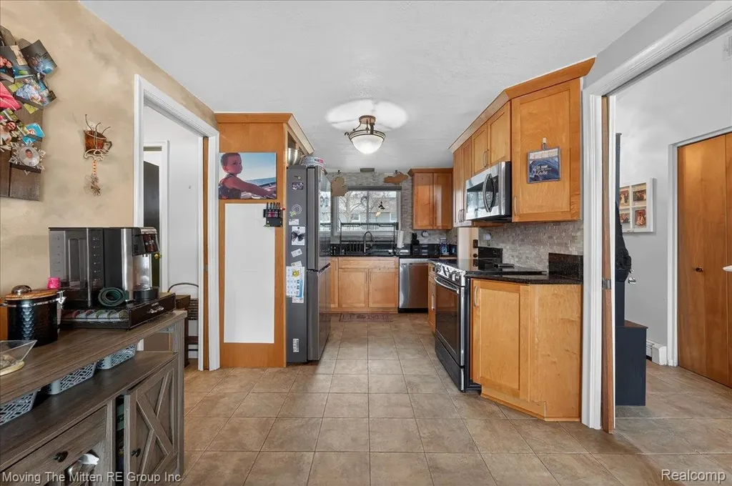 2965 Barkman Drive Waterford Charter Township MI 48329