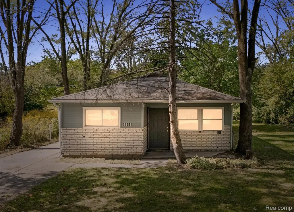 14561 Stout Street Detroit City MI 48223