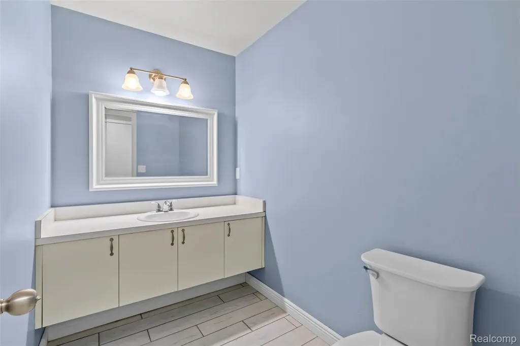 3195 Green Oaks Drive West Bloomfield Charter Township MI 48324