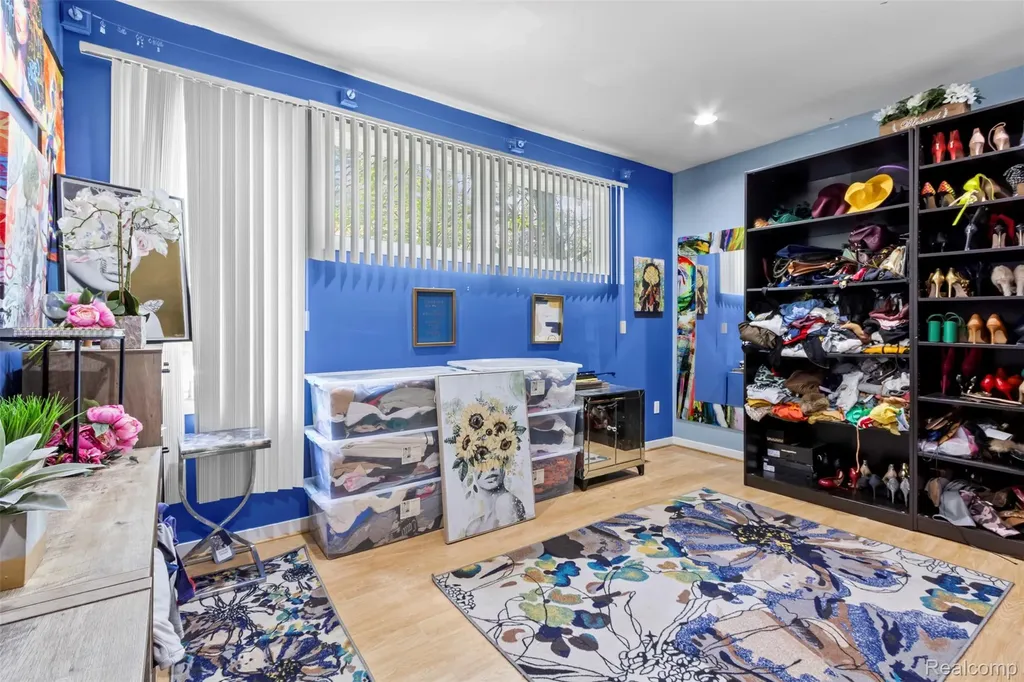 3195 Green Oaks Drive West Bloomfield Charter Township MI 48324