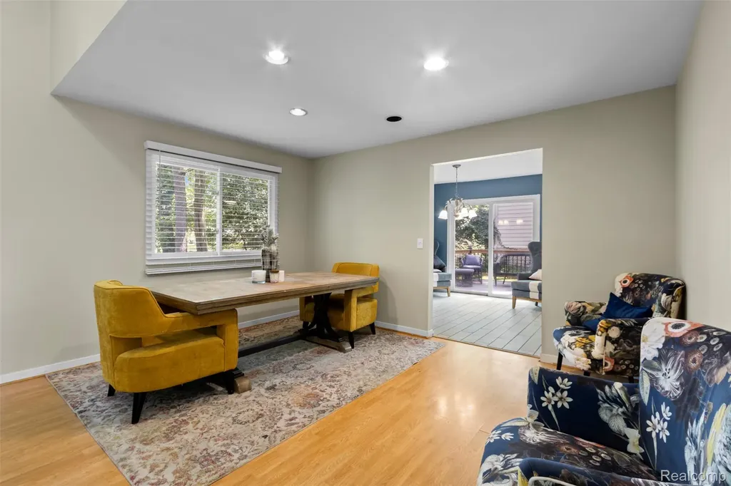 3195 Green Oaks Drive West Bloomfield Charter Township MI 48324