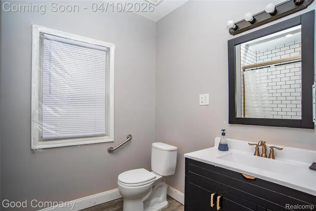 30 Lawrence Street Detroit City MI 48202