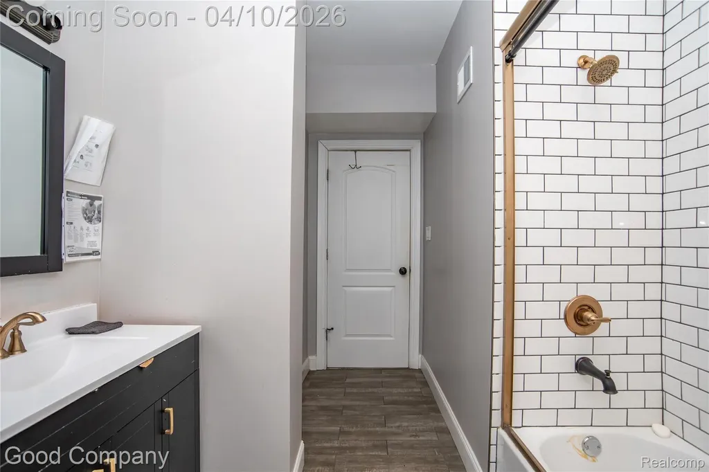 30 Lawrence Street Detroit City MI 48202