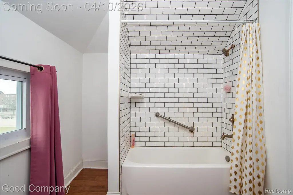 30 Lawrence Street Detroit City MI 48202