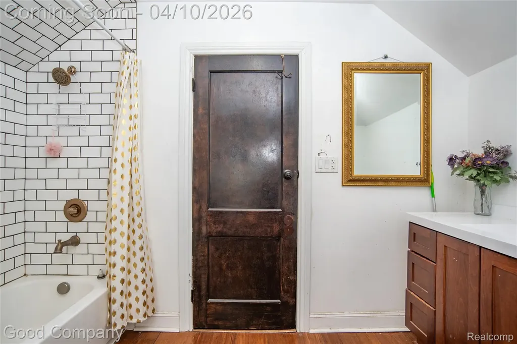 30 Lawrence Street Detroit City MI 48202