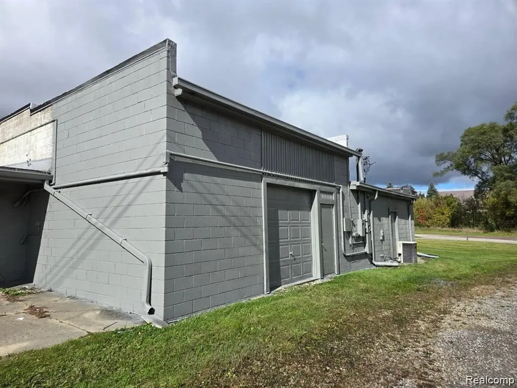 150 E North Cedar Street E Imlay City City MI 48444