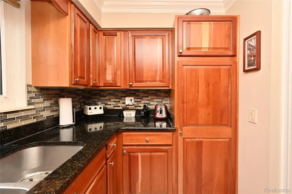 1966 Klingensmith Road Bloomfield Hills City MI 48302
